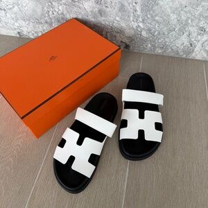 Hermès Chypre Women’s Sandal White NEW